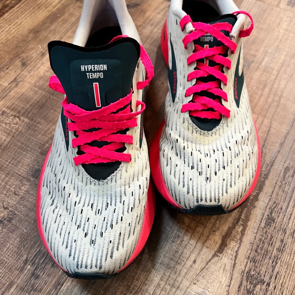 Brooks Hyperion Tempo - White and Pink Athletic Shoes